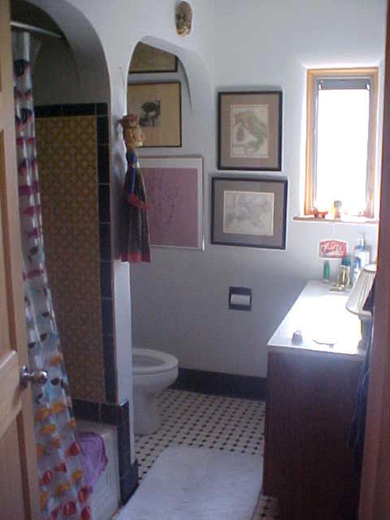 bathroom before art deco remodel